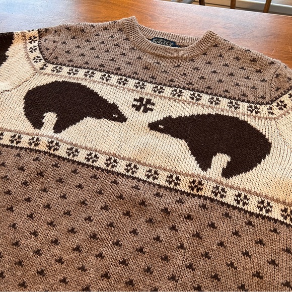 Pendleton Bear Constellation Sweater - Picture 3 of 12